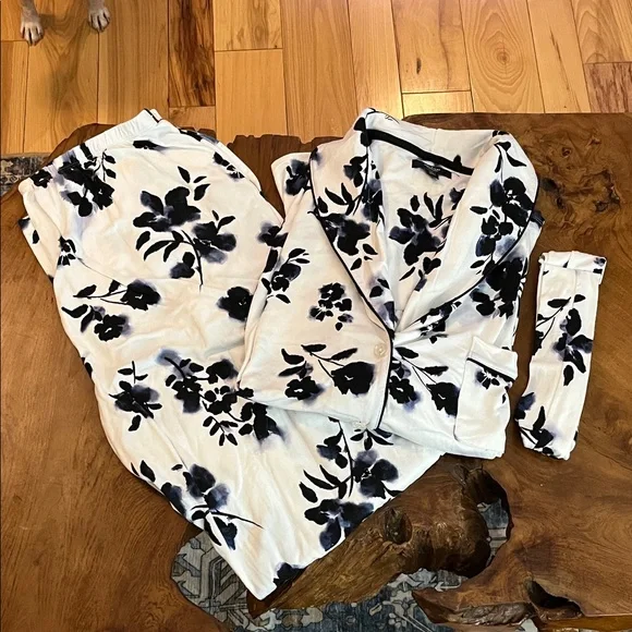 🔥Vera Wang Black & White Floral Pajama Set, Size Large Tall. 3-Piece Set 💃🏻 - Picture 1 of 14